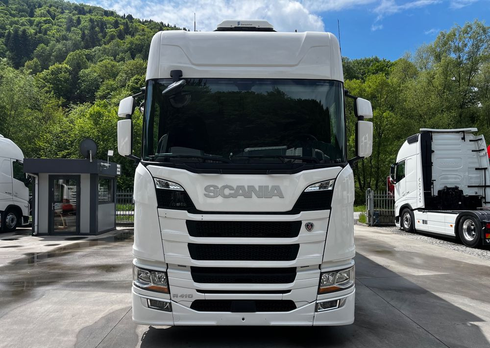 Scania R410 // 2018 Rok 6x2 // Retarder // Automat // Led // Navi // 77 // - Curtain side truck: picture 2 Scania R410 // 2018 Rok 6x2 // Retarder // Automat // Led // Navi // 77 // - Curtain side truck: picture 2