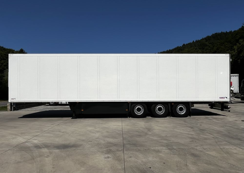 Schmitz Cargobull Chłodnia // 2010 Rok // 2 osie podnoszone // Doppelstock // Kosz paletowy // - Refrigerated semi-trailer: picture 5 Schmitz Cargobull Chłodnia // 2010 Rok // 2 osie podnoszone // Doppelstock // Kosz paletowy // - Refrigerated semi-trailer: picture 5