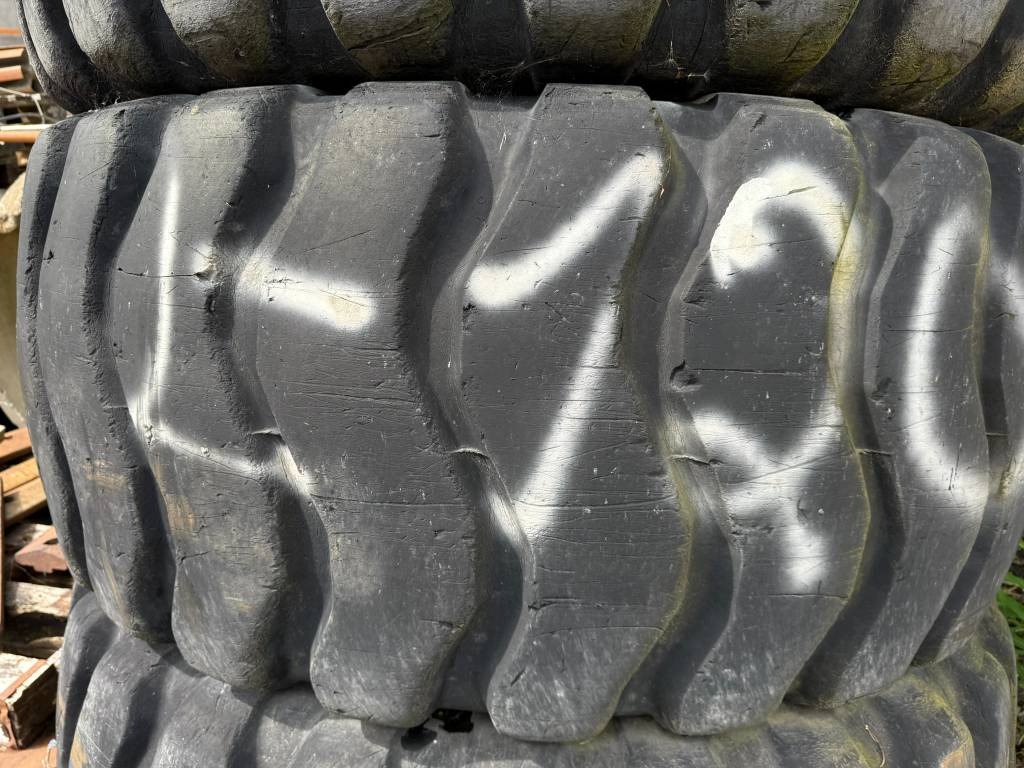 Goodyear 23,5R25 - Tire: picture 4 Goodyear 23,5R25 - Tire: picture 4