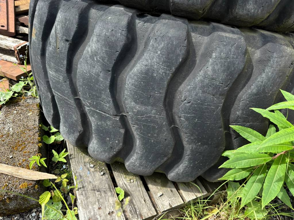 Goodyear 23,5R25 - Tire: picture 3 Goodyear 23,5R25 - Tire: picture 3