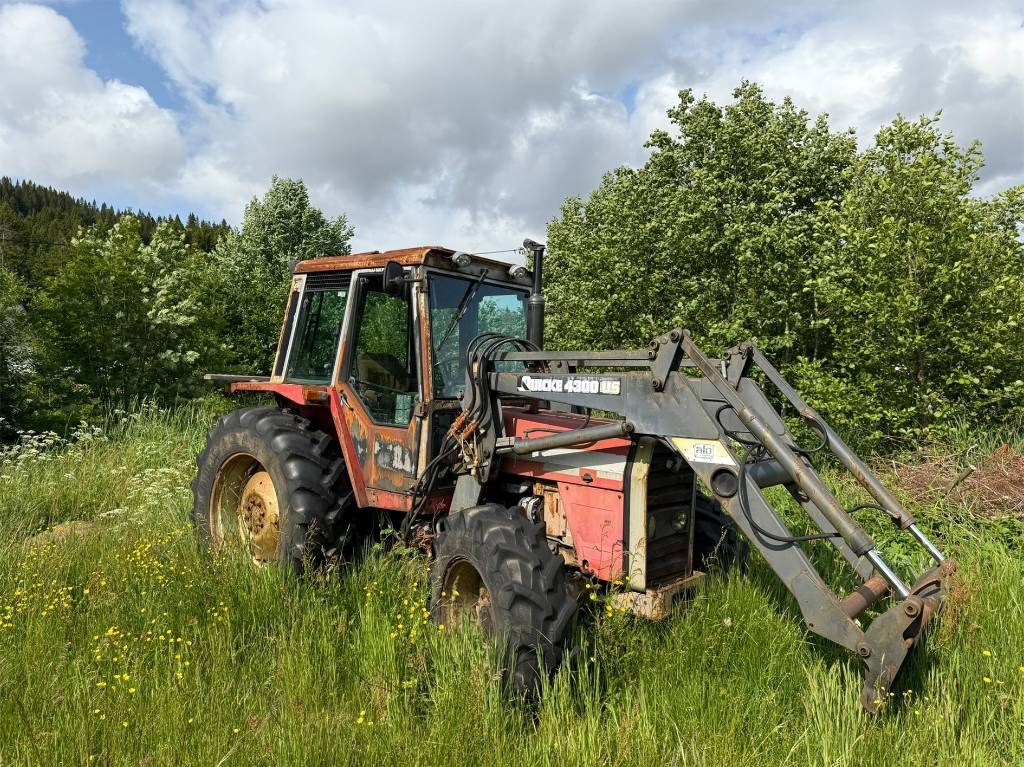 Massey Ferguson 675 - Farm tractor: picture 4 Massey Ferguson 675 - Farm tractor: picture 4
