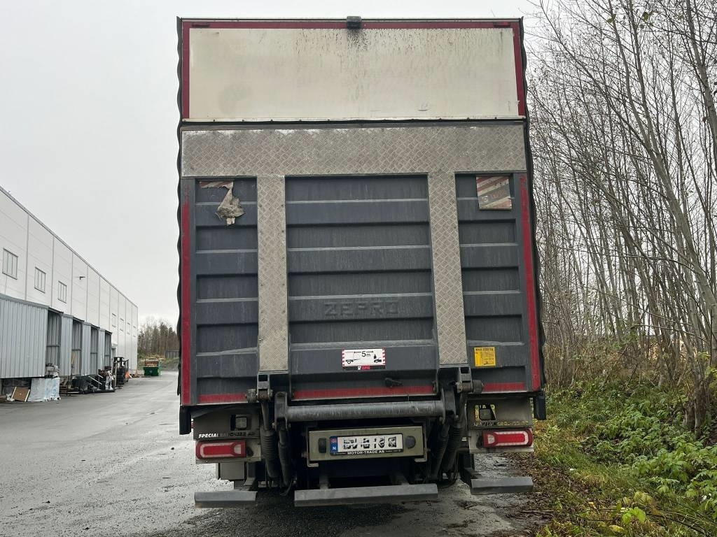 Mercedes-Benz Actros 2546 6x2 - Box truck: picture 4 Mercedes-Benz Actros 2546 6x2 - Box truck: picture 4