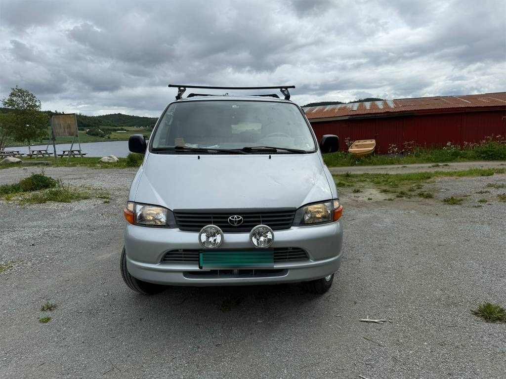 Toyota Hiace 4x4 - Crew cab van: picture 4 Toyota Hiace 4x4 - Crew cab van: picture 4