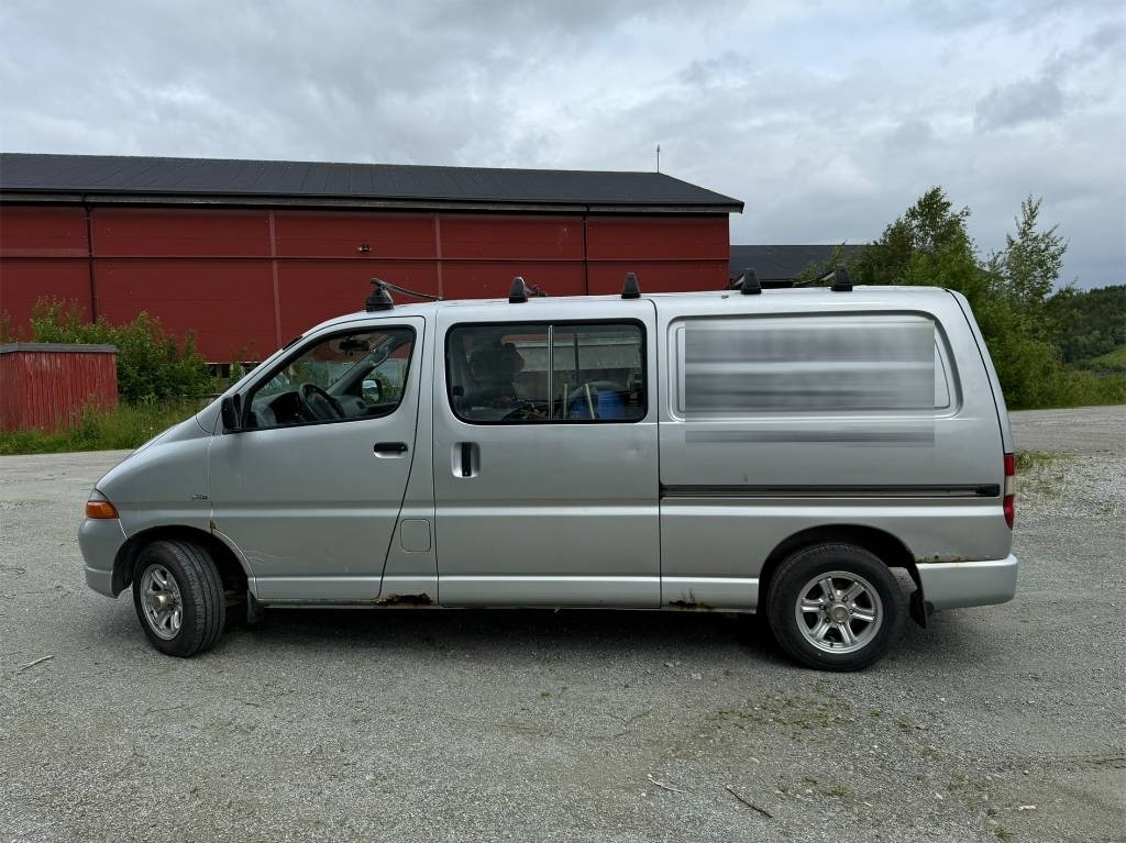 Toyota Hiace 4x4 - Crew cab van: picture 2 Toyota Hiace 4x4 - Crew cab van: picture 2