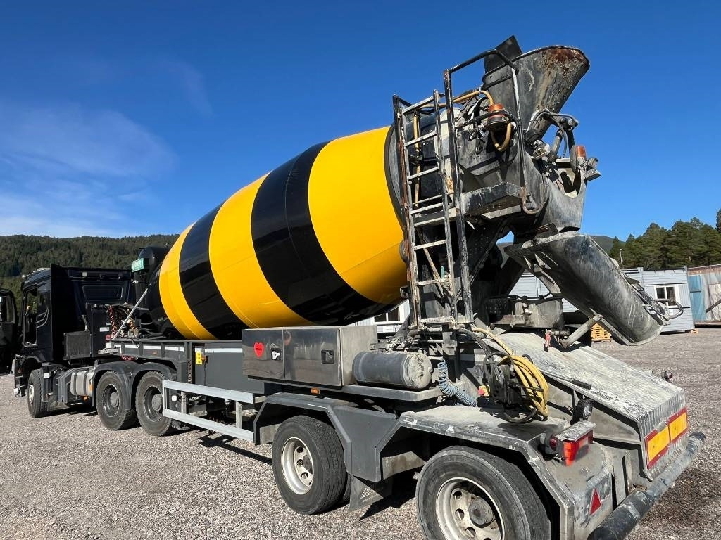 Mercedes-Benz Arocs 6X4 AMT BT 220 semi-trailer concrete mixer - Tractor unit, Concrete mixer semi-trailer: picture 5 Mercedes-Benz Arocs 6X4 AMT BT 220 semi-trailer concrete mixer - Tractor unit, Concrete mixer semi-trailer: picture 5