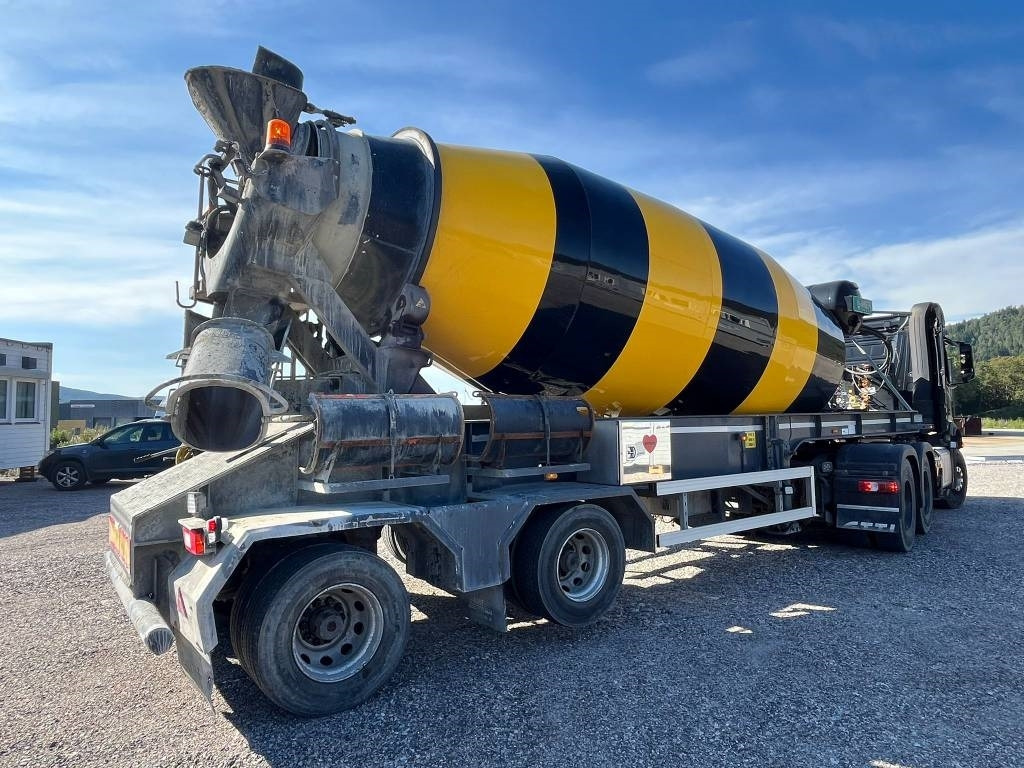Mercedes-Benz Arocs 6X4 AMT BT 220 semi-trailer concrete mixer - Tractor unit, Concrete mixer semi-trailer: picture 2 Mercedes-Benz Arocs 6X4 AMT BT 220 semi-trailer concrete mixer - Tractor unit, Concrete mixer semi-trailer: picture 2