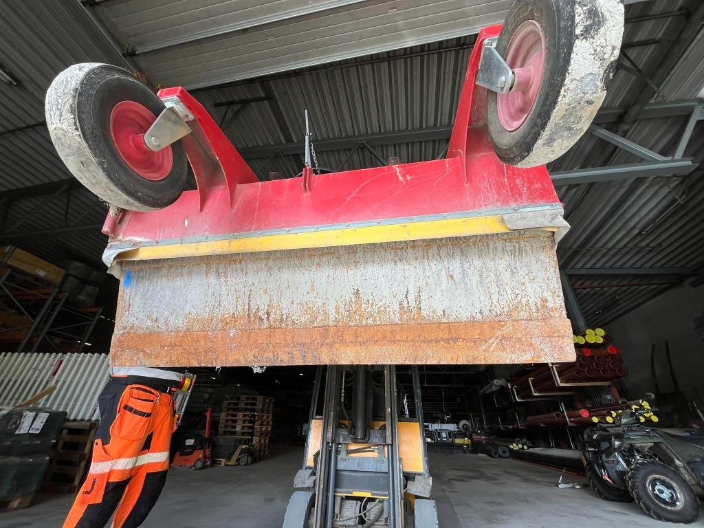 Westbjorn Hydro-Sweeper 2000 SSH - Broom: picture 3 Westbjorn Hydro-Sweeper 2000 SSH - Broom: picture 3