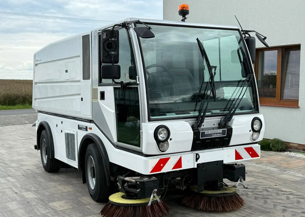 Inny Bucher Citycat 5000 - Refuse truck: picture 1 Inny Bucher Citycat 5000 - Refuse truck: picture 1