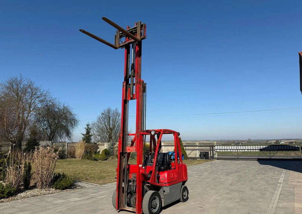 Nissan U1D2A25LQ - LPG forklift: picture 3 Nissan U1D2A25LQ - LPG forklift: picture 3