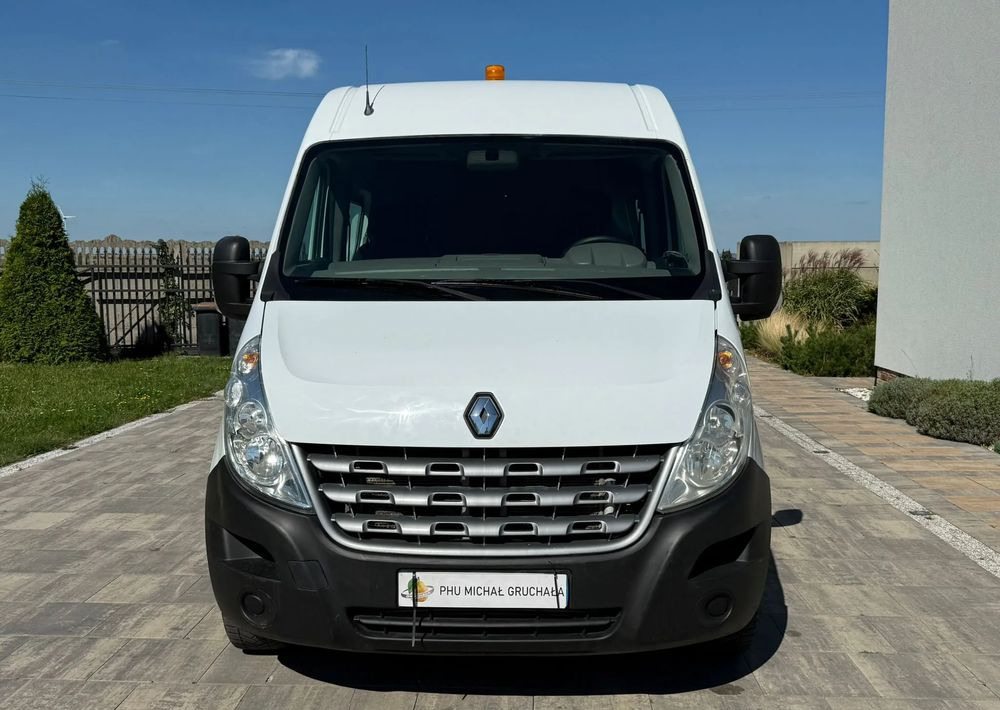Renault Master - Crew cab van: picture 2 Renault Master - Crew cab van: picture 2