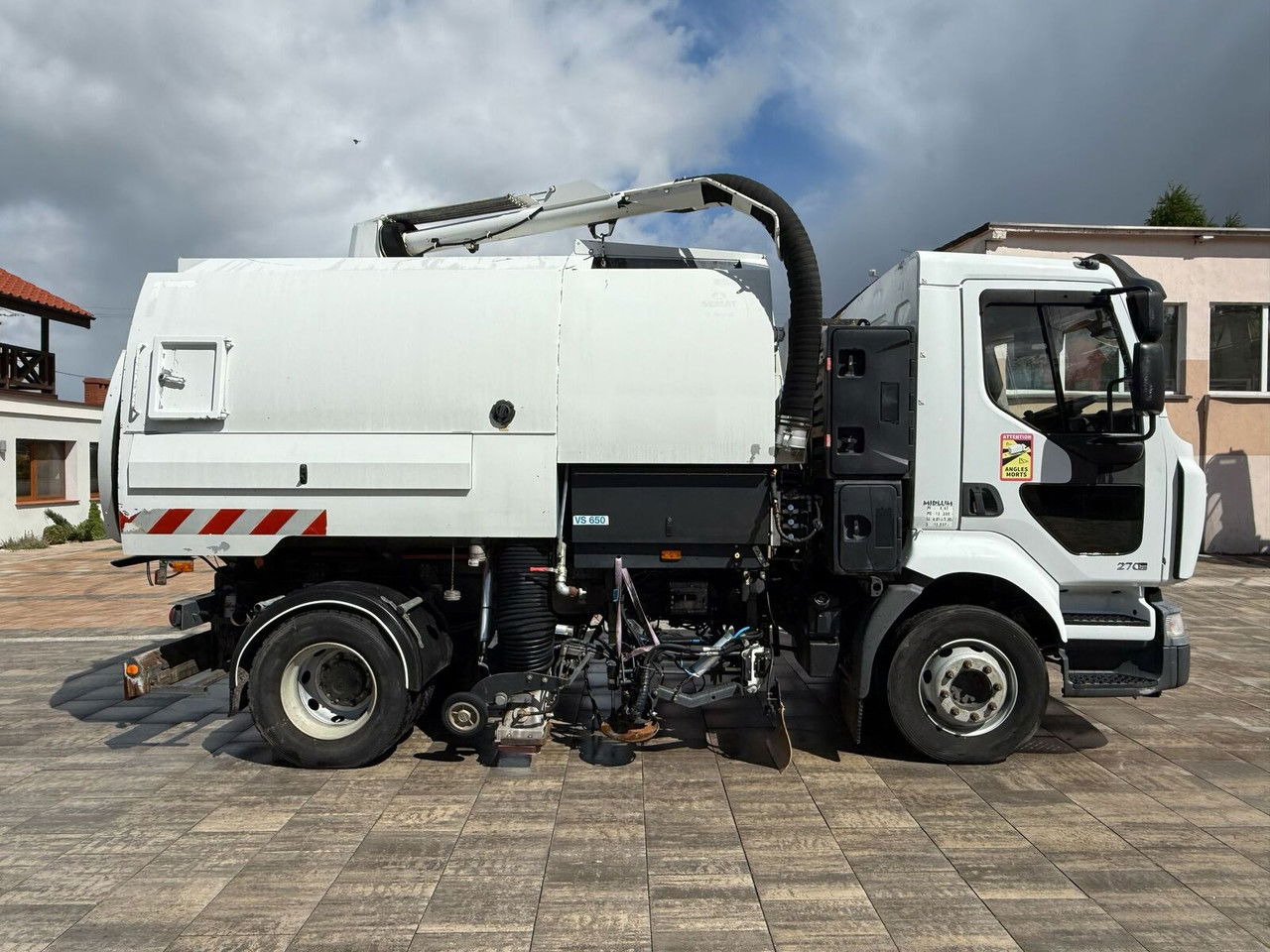 Renault Midlum 270 - Road sweeper: picture 4 Renault Midlum 270 - Road sweeper: picture 4