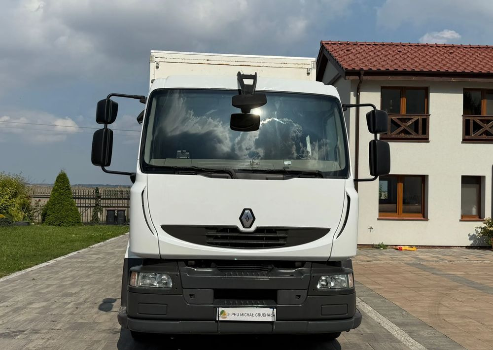 Renault Midlum - Curtain side truck: picture 2 Renault Midlum - Curtain side truck: picture 2