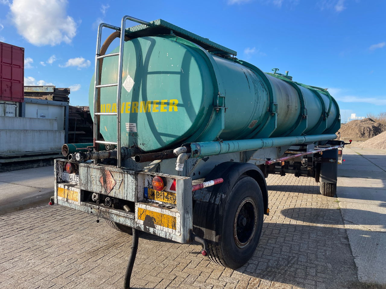 Burg Bitumen tank inox 14.000L - Tanker trailer: picture 3 Burg Bitumen tank inox 14.000L - Tanker trailer: picture 3