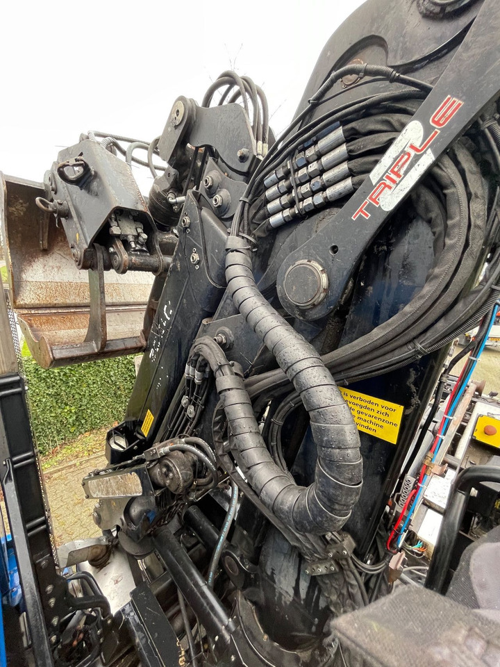 Container transporter/ Swap body truck, Crane truck MAN TGS 26.360 with palfinger Z crane, remote controled crane: picture 10 Container transporter/ Swap body truck, Crane truck MAN TGS 26.360 with palfinger Z crane, remote controled crane: picture 10