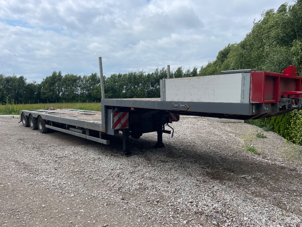 Nooteboom Mco-48-03 V uitschuifbaar hydrolisch gestuurd semi dieplader - Low loader semi-trailer: picture 1 Nooteboom Mco-48-03 V uitschuifbaar hydrolisch gestuurd semi dieplader - Low loader semi-trailer: picture 1