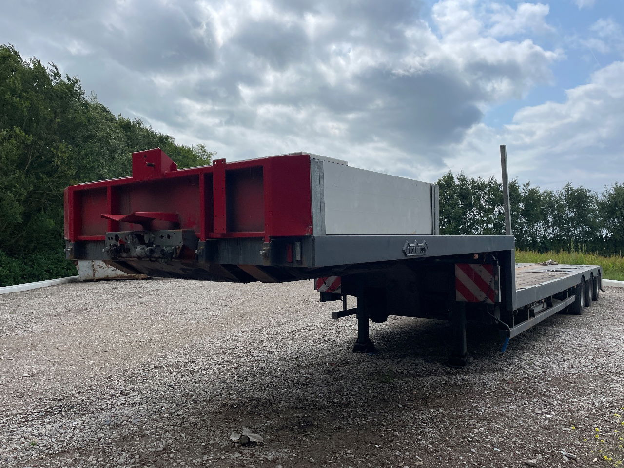Nooteboom Mco-48-03 V uitschuifbaar hydrolisch gestuurd semi dieplader - Low loader semi-trailer: picture 2 Nooteboom Mco-48-03 V uitschuifbaar hydrolisch gestuurd semi dieplader - Low loader semi-trailer: picture 2
