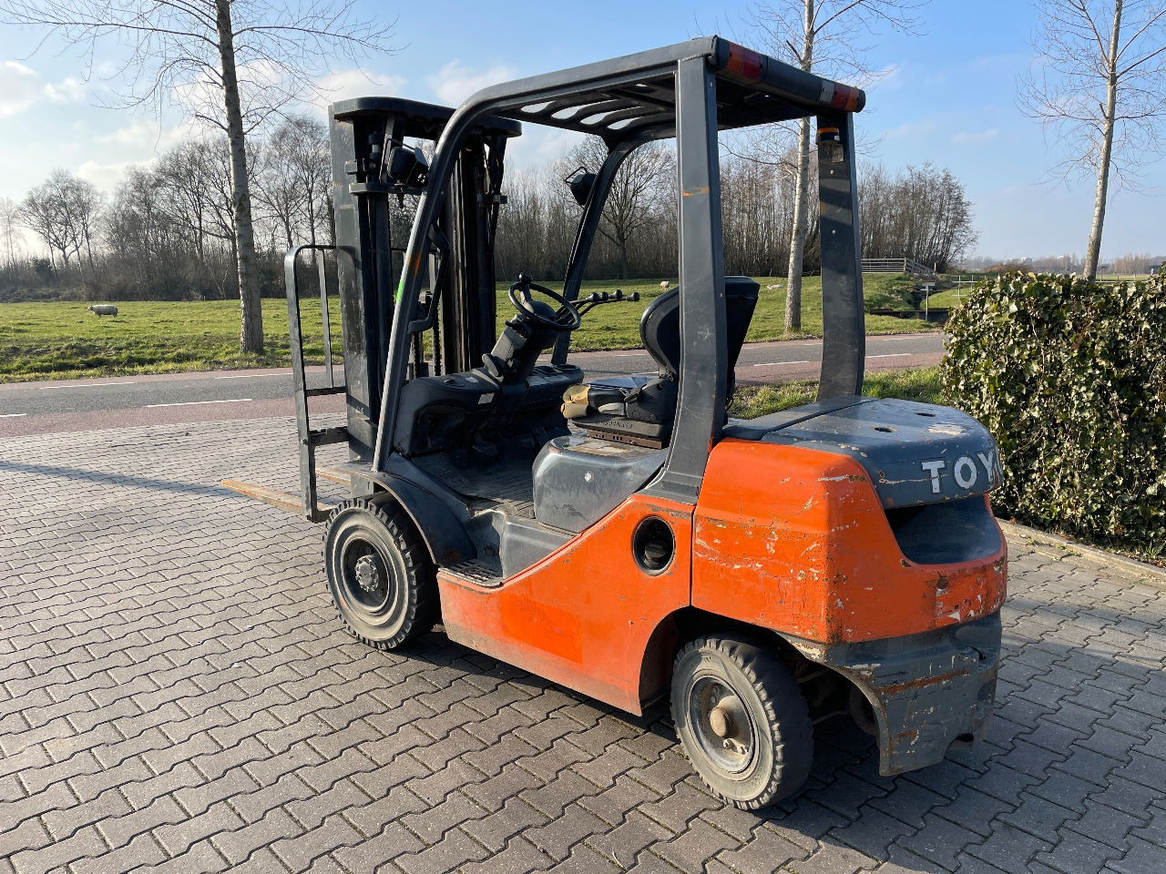 Toyota 02 8FDF25 2.5 ton triplo diesel heftruck - Forklift: picture 3 Toyota 02 8FDF25 2.5 ton triplo diesel heftruck - Forklift: picture 3