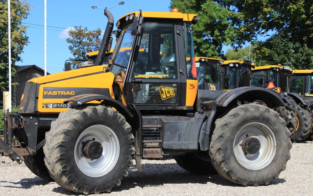 JCB Fastrac 2140 - Farm tractor: picture 1 JCB Fastrac 2140 - Farm tractor: picture 1