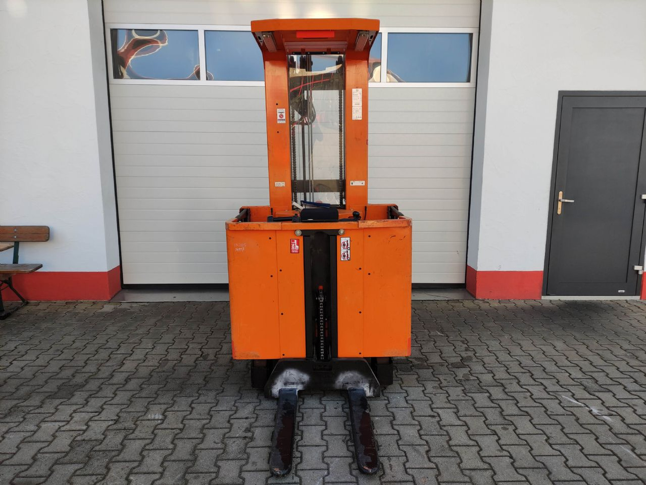 BT OME 100 M - Order picker: picture 3 BT OME 100 M - Order picker: picture 3