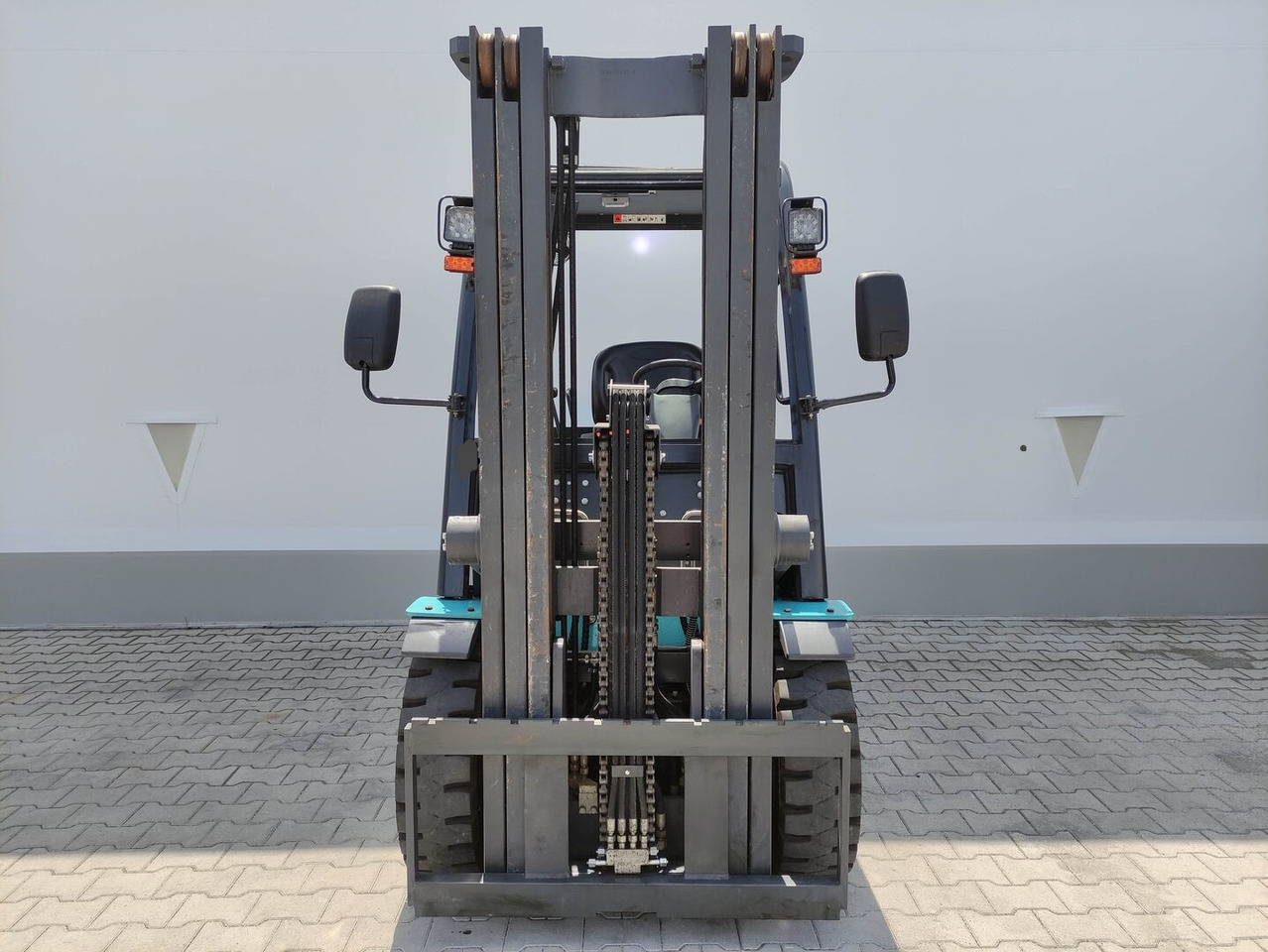 Baoli KBE35 - Electric forklift: picture 3 Baoli KBE35 - Electric forklift: picture 3