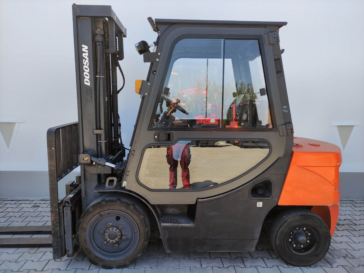 Doosan D30 GP - Diesel forklift: picture 1 Doosan D30 GP - Diesel forklift: picture 1