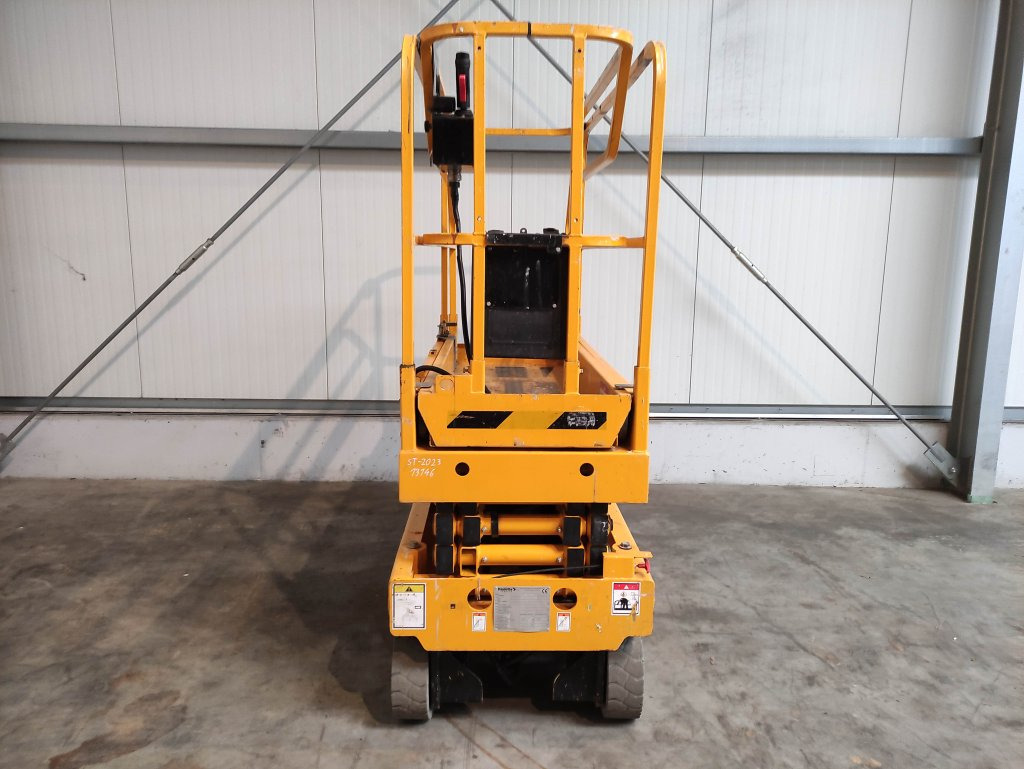Haulotte OPTIMUM8 - Scissor lift: picture 3 Haulotte OPTIMUM8 - Scissor lift: picture 3