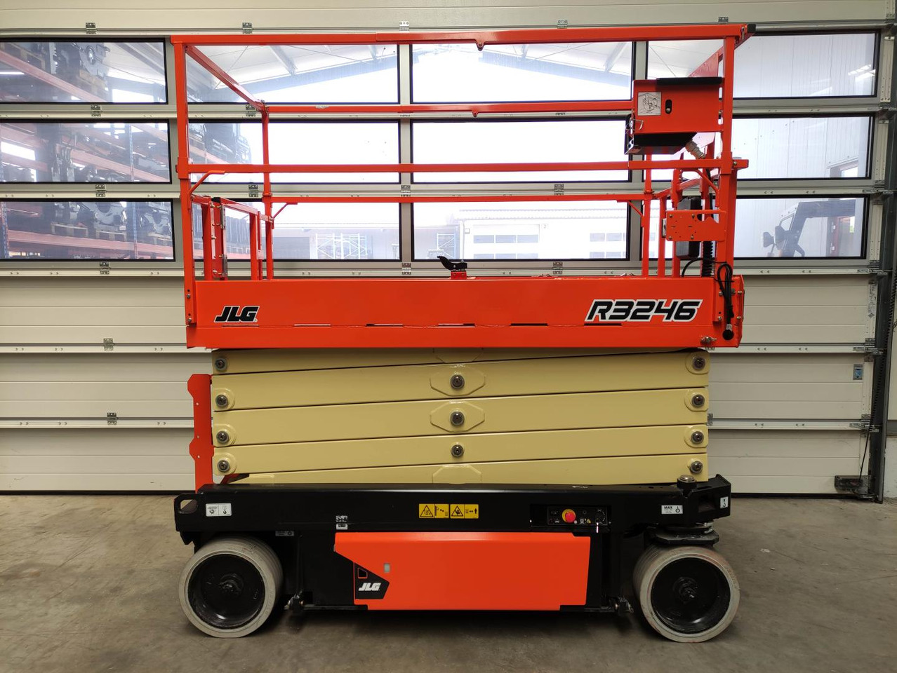 JLG R3246 - Scissor lift: picture 2 JLG R3246 - Scissor lift: picture 2