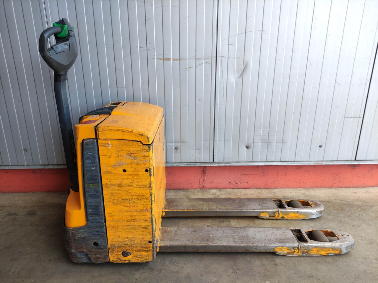 Jungheinrich EJE 116 - Pallet truck: picture 2 Jungheinrich EJE 116 - Pallet truck: picture 2