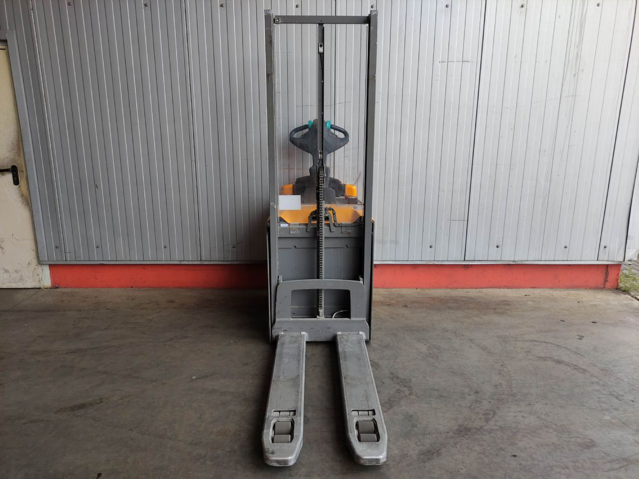 Jungheinrich ERD220 - Stacker: picture 3 Jungheinrich ERD220 - Stacker: picture 3