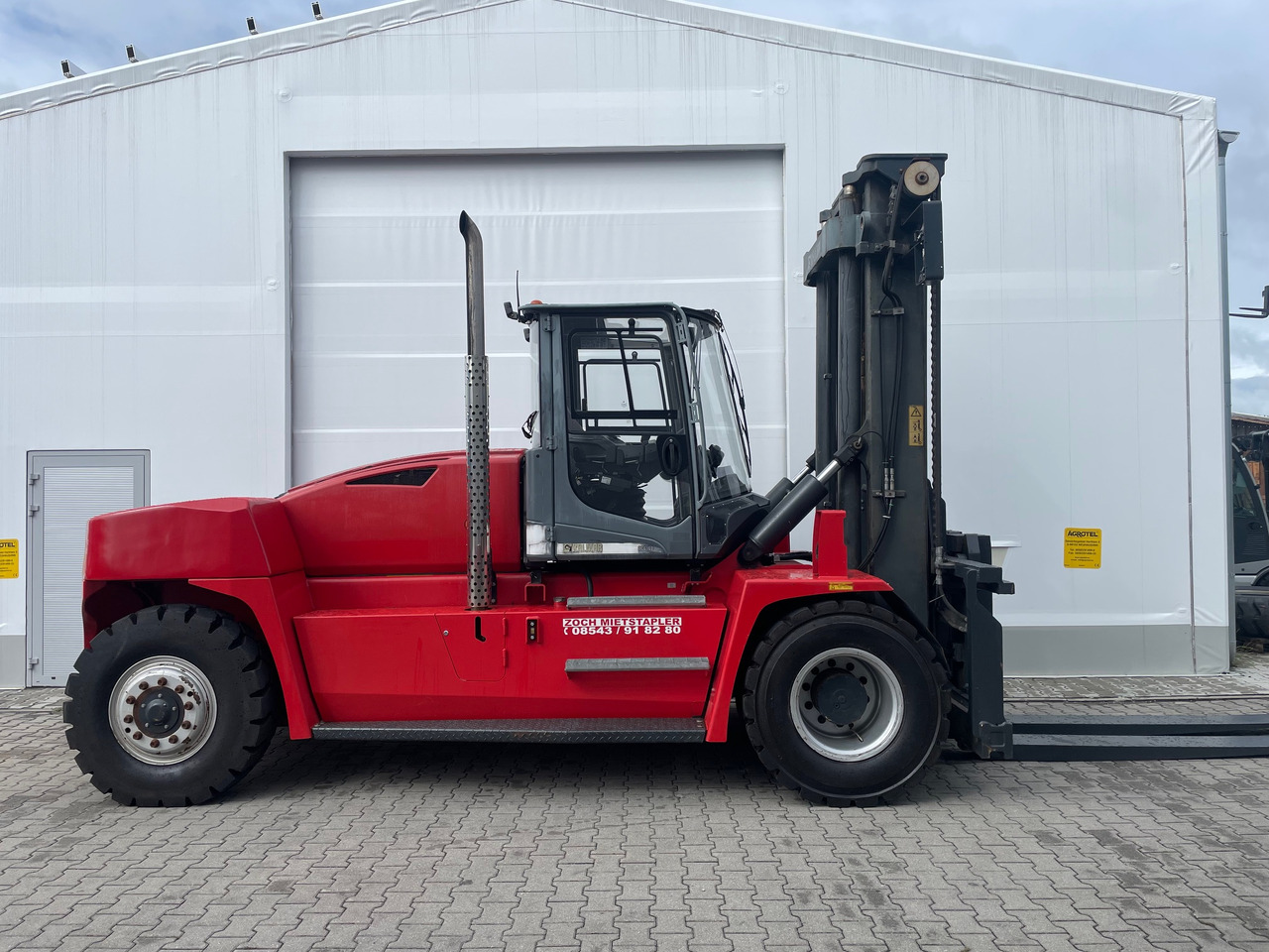 Kalmar DCG160-12 - Container handler: picture 2 Kalmar DCG160-12 - Container handler: picture 2