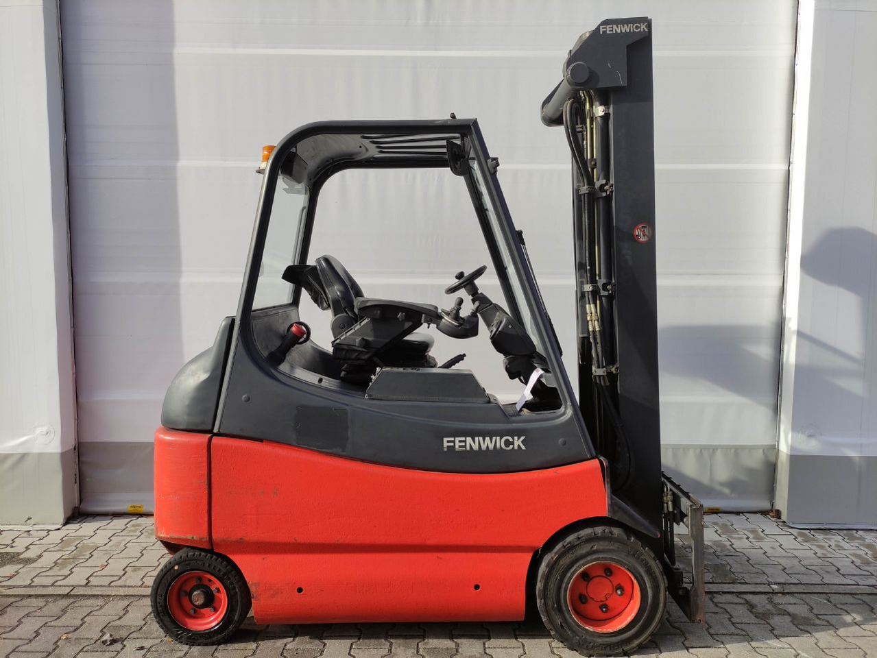 Linde E30/02/600-336 - Electric forklift: picture 2 Linde E30/02/600-336 - Electric forklift: picture 2