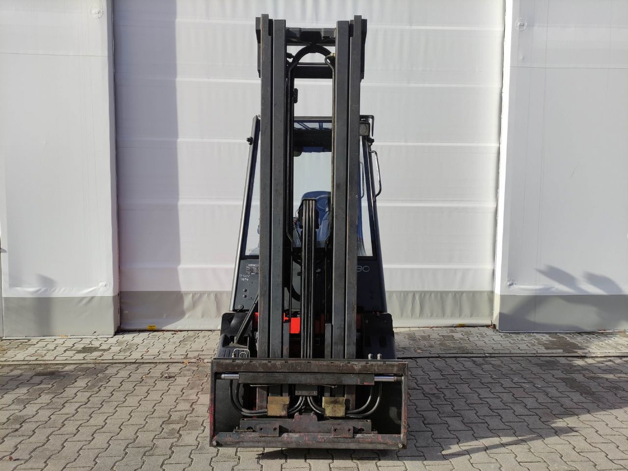 Linde E30/02/600-336 - Electric forklift: picture 3 Linde E30/02/600-336 - Electric forklift: picture 3