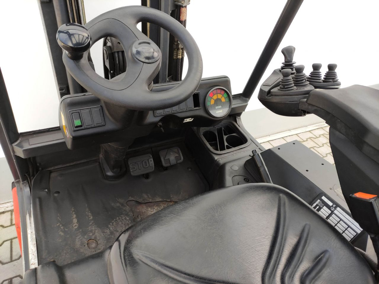 Linde E30/03/600-336 - Electric forklift: picture 5 Linde E30/03/600-336 - Electric forklift: picture 5