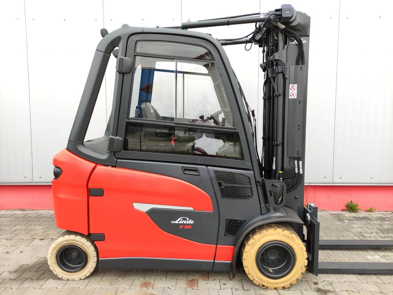 Linde E35HL-01-1252 *Batterie NEU* - Electric forklift: picture 2 Linde E35HL-01-1252 *Batterie NEU* - Electric forklift: picture 2