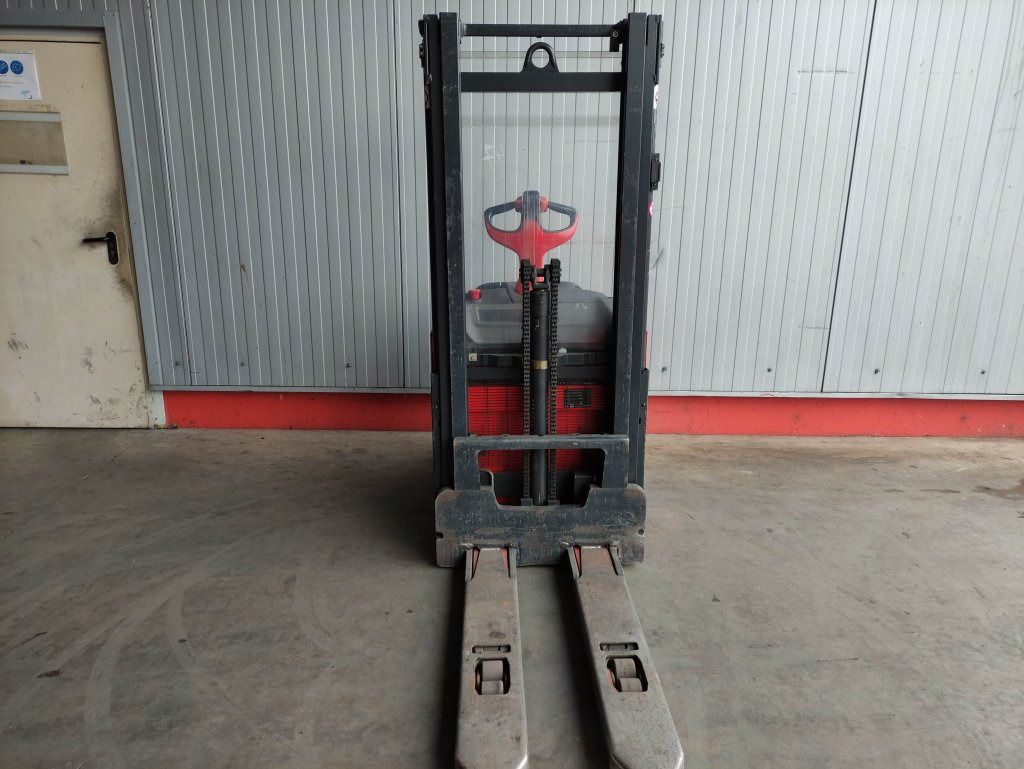 Linde L14APi - Stacker: picture 3 Linde L14APi - Stacker: picture 3