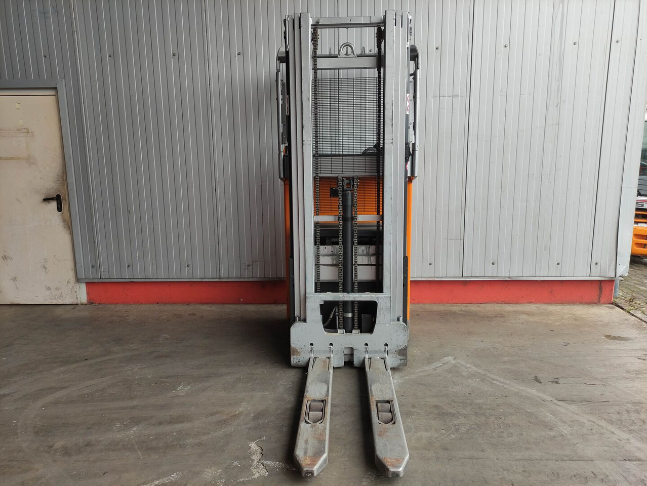 Still FXV 14 - Stacker: picture 3 Still FXV 14 - Stacker: picture 3