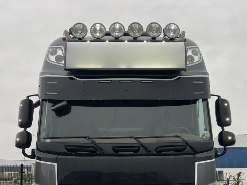 DAF XF 530 BOOGIE, VOLLUCHT, RETARDER, SHOWTRUCK. - Tractor unit: picture 4 DAF XF 530 BOOGIE, VOLLUCHT, RETARDER, SHOWTRUCK. - Tractor unit: picture 4