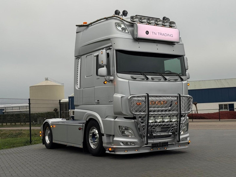 DAF XF 530 FT VOLLUCHT, SHOWTRUCK, RETARDER, LEER, PTO/HYDRAULIEK. - Tractor unit: picture 1 DAF XF 530 FT VOLLUCHT, SHOWTRUCK, RETARDER, LEER, PTO/HYDRAULIEK. - Tractor unit: picture 1