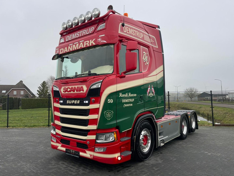 Scania S 650 SHOW TRUCK, FULL AIR, MOTOR BRAKE, PTO/HYDRAULIC. - Tractor unit: picture 2 Scania S 650 SHOW TRUCK, FULL AIR, MOTOR BRAKE, PTO/HYDRAULIC. - Tractor unit: picture 2