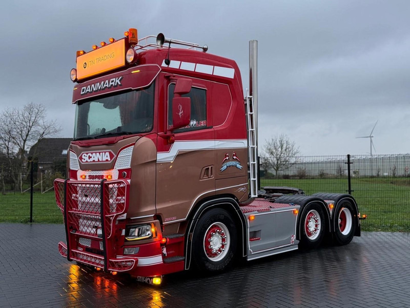 Scania S500 SHOW, FULL AIR, LEATHER, TOP CONDITIE, STEERING PUSHER. - Tractor unit: picture 3 Scania S500 SHOW, FULL AIR, LEATHER, TOP CONDITIE, STEERING PUSHER. - Tractor unit: picture 3