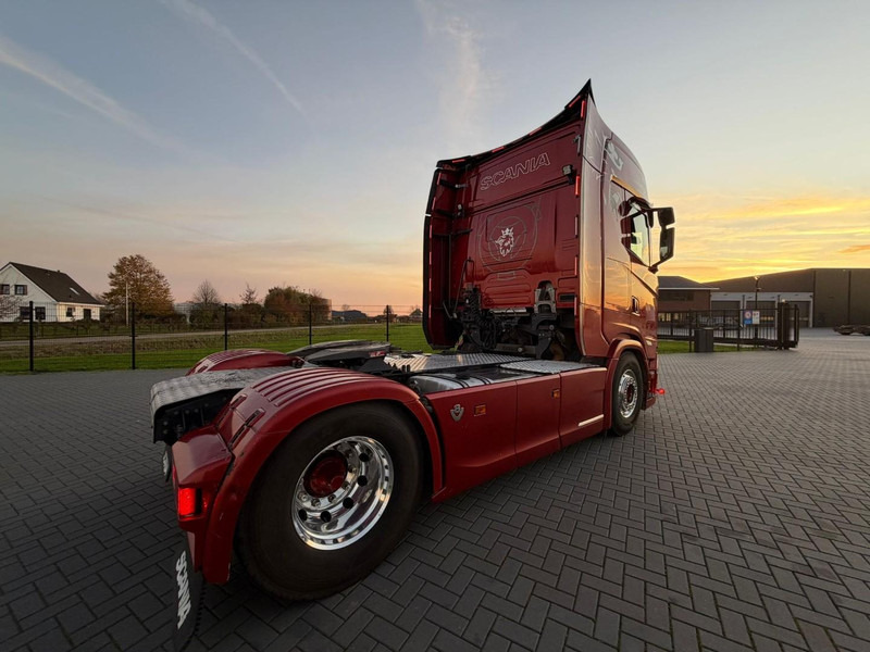 Tractor unit Scania S580 V8 NGS VOLLUCHT, KING OF THE ROAD, HYDRAULIEK, LEER, ALCOA.: picture 13 Tractor unit Scania S580 V8 NGS VOLLUCHT, KING OF THE ROAD, HYDRAULIEK, LEER, ALCOA.: picture 13