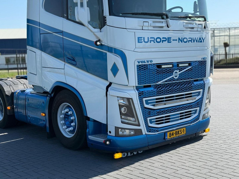 Volvo FH 16.750 FULL AIR, LEATHER, SHOW, TOP CONDITION, XL CABINE. - Tractor unit: picture 5 Volvo FH 16.750 FULL AIR, LEATHER, SHOW, TOP CONDITION, XL CABINE. - Tractor unit: picture 5