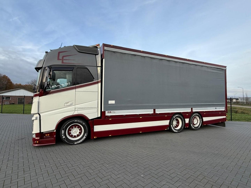 Volvo FH 13.500XL SHOW TRUCK, SPECIAL INTERIOR, TOP STAAT, VOLLUCHT, LAGE KM. - Box truck: picture 5 Volvo FH 13.500XL SHOW TRUCK, SPECIAL INTERIOR, TOP STAAT, VOLLUCHT, LAGE KM. - Box truck: picture 5