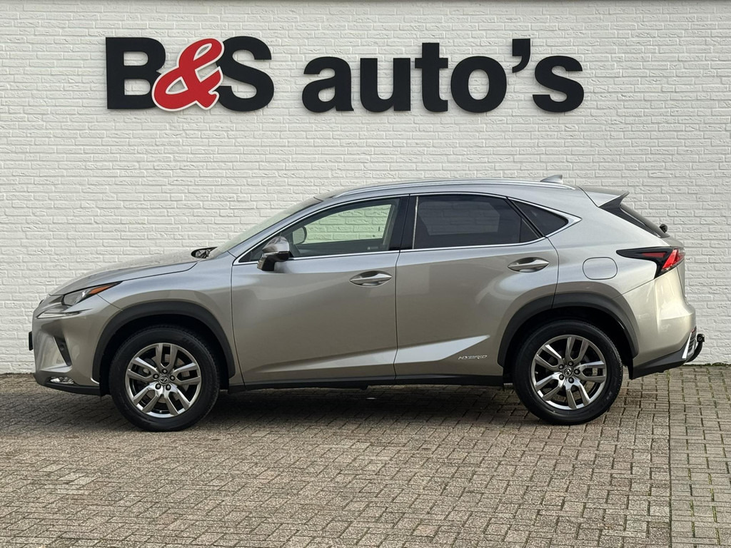 Lexus NX-300h AWD Luxury Line Trekhaak DAB Camera Navigatie Led Lane assist - SUV: picture 5 Lexus NX-300h AWD Luxury Line Trekhaak DAB Camera Navigatie Led Lane assist - SUV: picture 5