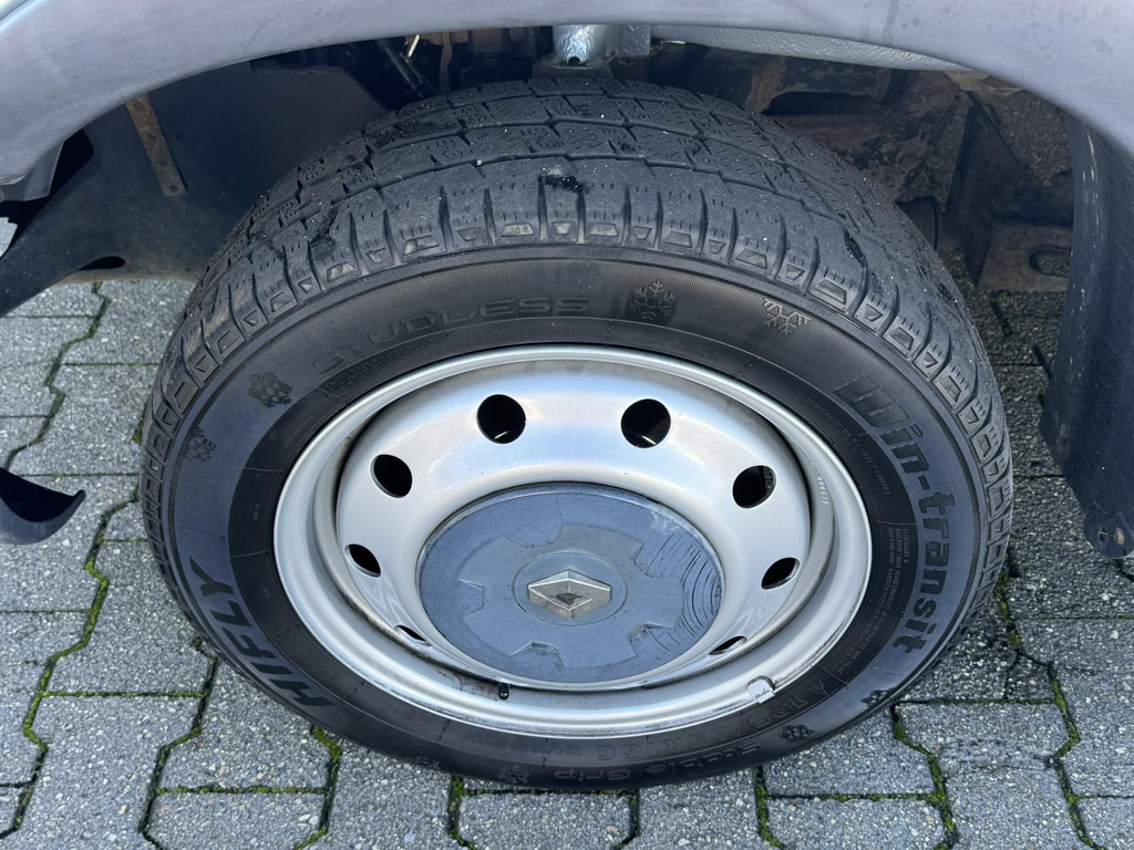Renault Master-T28 2.5dCi L1H1 Dubbele cabine Trekhaak APK 05-2025 Loopt goed! - Crew cab van: picture 3 Renault Master-T28 2.5dCi L1H1 Dubbele cabine Trekhaak APK 05-2025 Loopt goed! - Crew cab van: picture 3