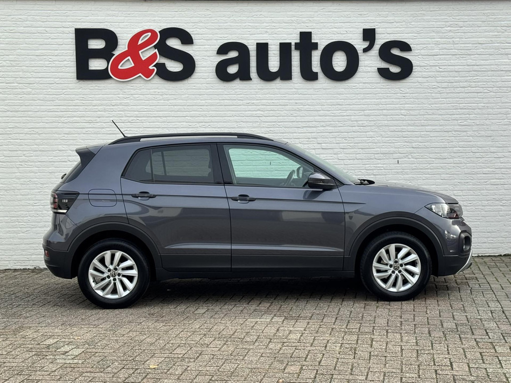 Volkswagen T-Cross-1.0 TSI Adaptive cruise Climate control DAB radio Carplay - SUV: picture 5 Volkswagen T-Cross-1.0 TSI Adaptive cruise Climate control DAB radio Carplay - SUV: picture 5
