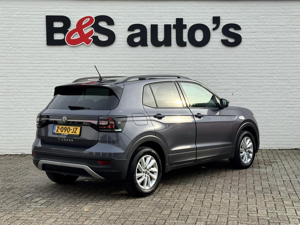 Volkswagen T-Cross-1.0 TSI Adaptive cruise Climate control DAB radio Carplay - SUV: picture 2 Volkswagen T-Cross-1.0 TSI Adaptive cruise Climate control DAB radio Carplay - SUV: picture 2