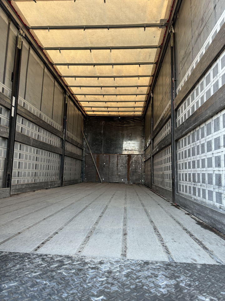 DAF Cf 330 - Curtain side truck: picture 5 DAF Cf 330 - Curtain side truck: picture 5