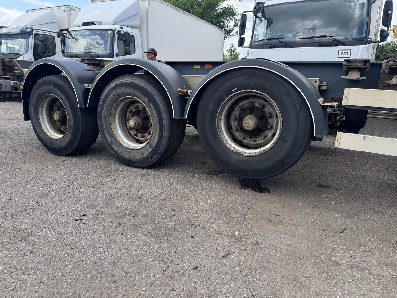 VAN HOOL Porte containers - Container transporter/ Swap body semi-trailer: picture 5 VAN HOOL Porte containers - Container transporter/ Swap body semi-trailer: picture 5