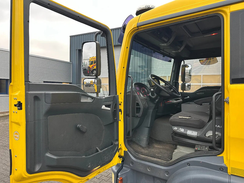 Box truck MAN TGL 12.240 Double Cabin *Only 80 Tkm* Ex Fire Truck: picture 13 Box truck MAN TGL 12.240 Double Cabin *Only 80 Tkm* Ex Fire Truck: picture 13